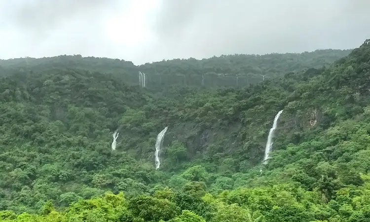 Hivre Waterfall